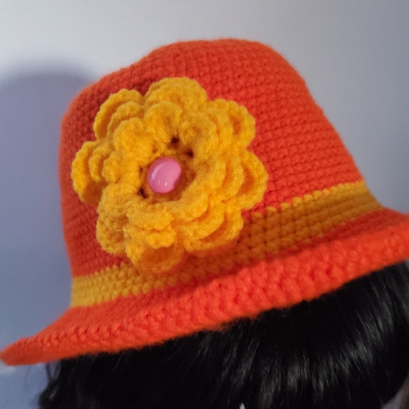 Chochet hat - Picture 4 of 7